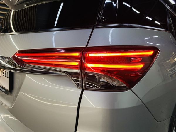 2021-Toyota-Fortuner-28-GD-6-Raised-Body-Auto image:13