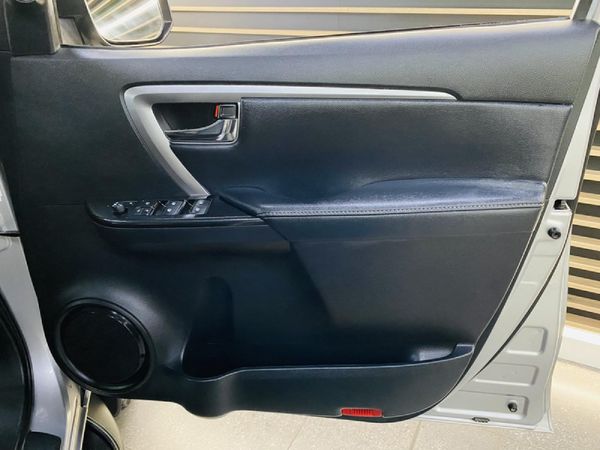 2021-Toyota-Fortuner-28-GD-6-Raised-Body-Auto image:15