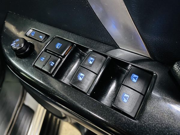 2021-Toyota-Fortuner-28-GD-6-Raised-Body-Auto image:16