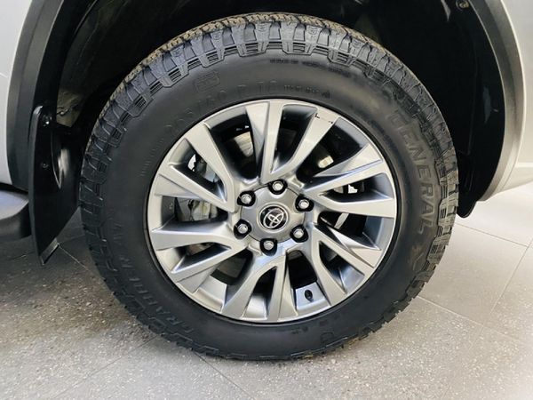 2021-Toyota-Fortuner-28-GD-6-Raised-Body-Auto image:19