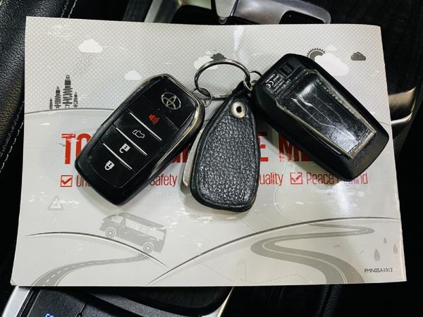 2021-Toyota-Fortuner-28-GD-6-Raised-Body-Auto image:35