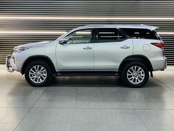 2021-Toyota-Fortuner-28-GD-6-Raised-Body-Auto image:5