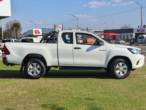 2017-Toyota-Hilux-24-GD-6-Raised-Body-SRX-Extended-Cab image:11
