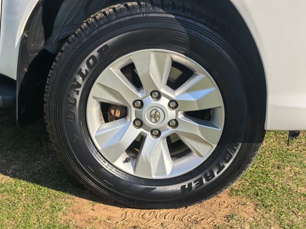 2017-Toyota-Hilux-24-GD-6-Raised-Body-SRX-Extended-Cab image:12