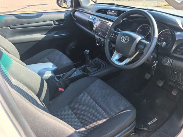 2017-Toyota-Hilux-24-GD-6-Raised-Body-SRX-Extended-Cab image:16