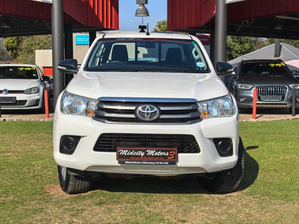 2017-Toyota-Hilux-24-GD-6-Raised-Body-SRX-Extended-Cab image:1