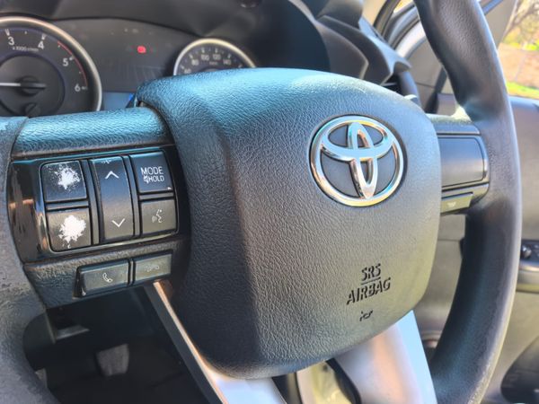 2017-Toyota-Hilux-24-GD-6-Raised-Body-SRX-Extended-Cab image:21