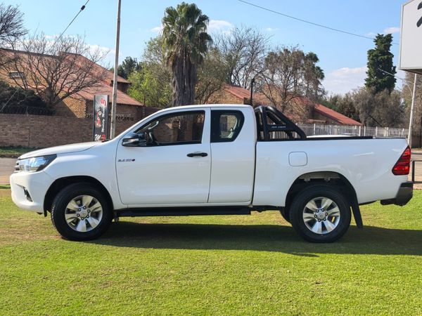 2017-Toyota-Hilux-24-GD-6-Raised-Body-SRX-Extended-Cab image:5