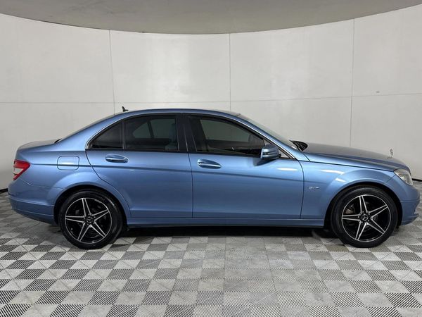 2010-Mercedes-Benz-C-Class-C-180K-BE-Elegance-Auto image:17