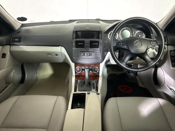 2010-Mercedes-Benz-C-Class-C-180K-BE-Elegance-Auto image:1