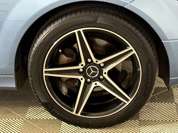2010-Mercedes-Benz-C-Class-C-180K-BE-Elegance-Auto image:4
