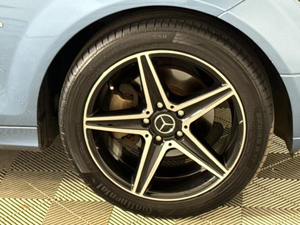 2010-Mercedes-Benz-C-Class-C-180K-BE-Elegance-Auto image:5