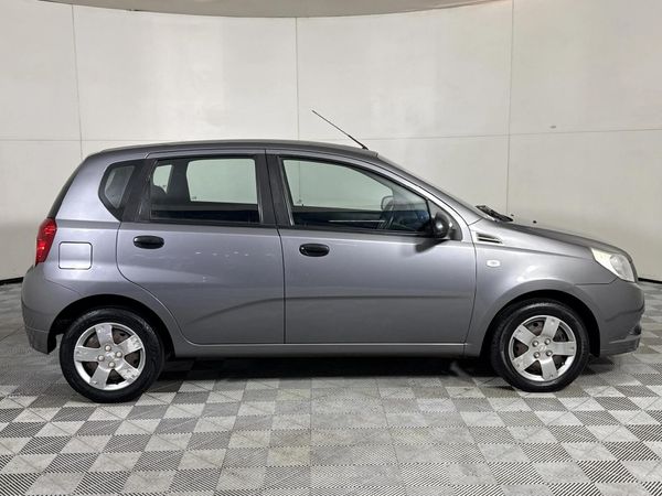 2011-Chevrolet-Aveo-16-L-Hatch image:12