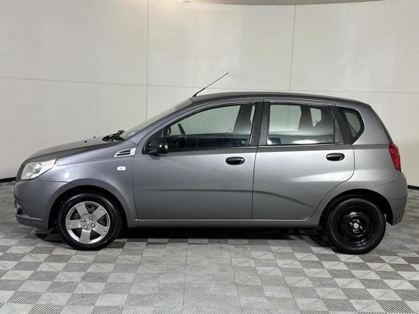 2011-Chevrolet-Aveo-16-L-Hatch image:14
