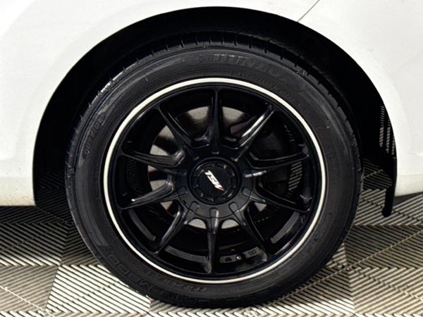 2015-Ford-Fiesta-14-Ambiente-5-dr image:5