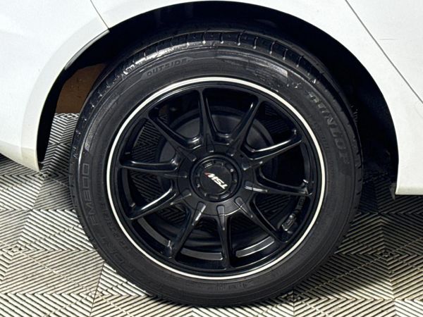 2015-Ford-Fiesta-14-Ambiente-5-dr image:7