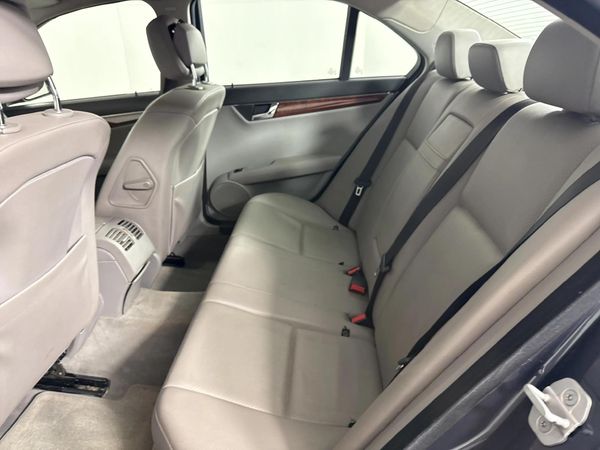 2007-Mercedes-Benz-C-Class-C-200K-Elegance-Auto image:3