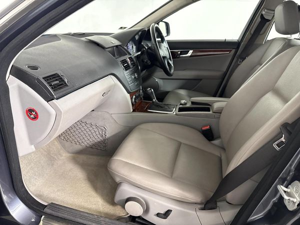2007-Mercedes-Benz-C-Class-C-200K-Elegance-Auto image:7