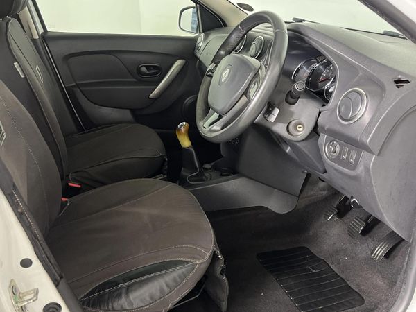 2017-Renault-Sandero-900T-Stepway image:9