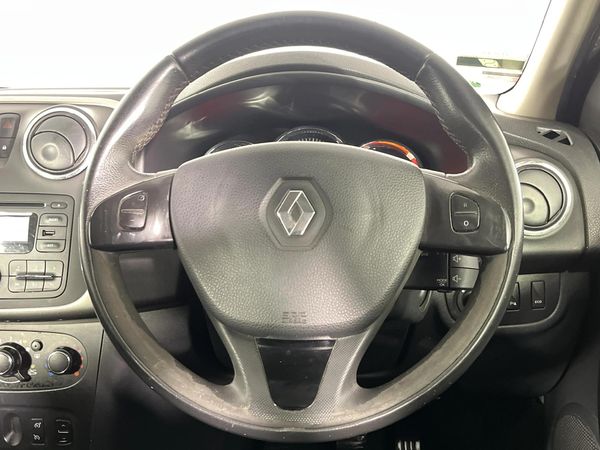 2017-Renault-Sandero-900T-Stepway image:11