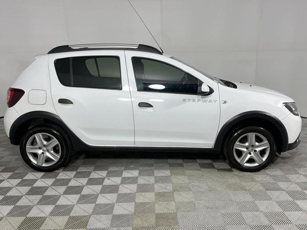 2017-Renault-Sandero-900T-Stepway image:16