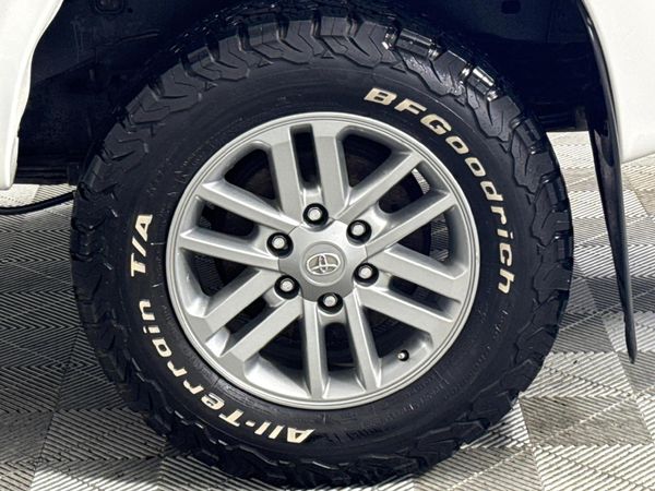 2015-Toyota-Hilux-30-D-4D-Legend-45-Xtra-Cab image:5