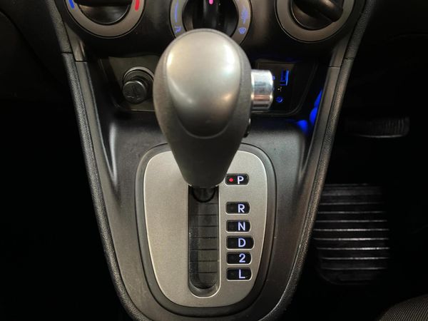 2016-Hyundai-i10-11-Motion-Auto image:10