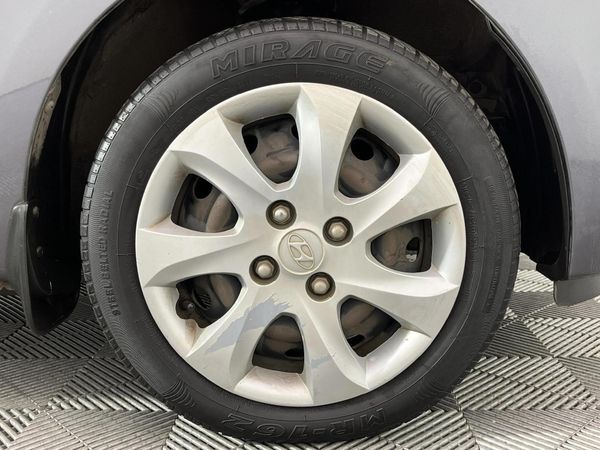 2016-Hyundai-i10-11-Motion-Auto image:4