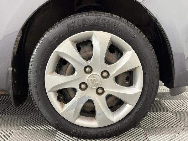 2016-Hyundai-i10-11-Motion-Auto image:5