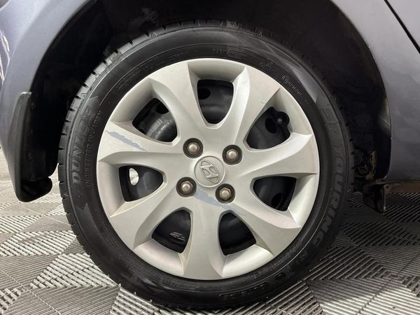 2016-Hyundai-i10-11-Motion-Auto image:6