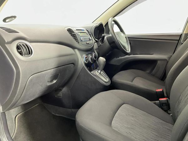 2016-Hyundai-i10-11-Motion-Auto image:8