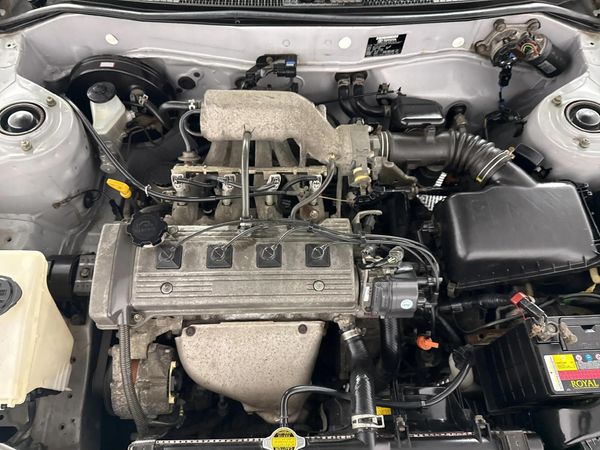 2002-Toyota-Corolla-160i-GLE-Auto image:12
