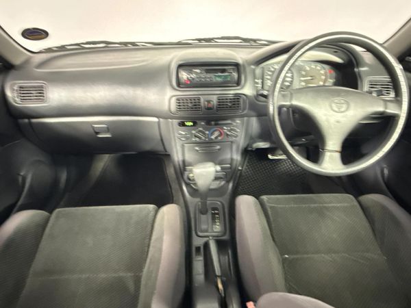 2002-Toyota-Corolla-160i-GLE-Auto image:1