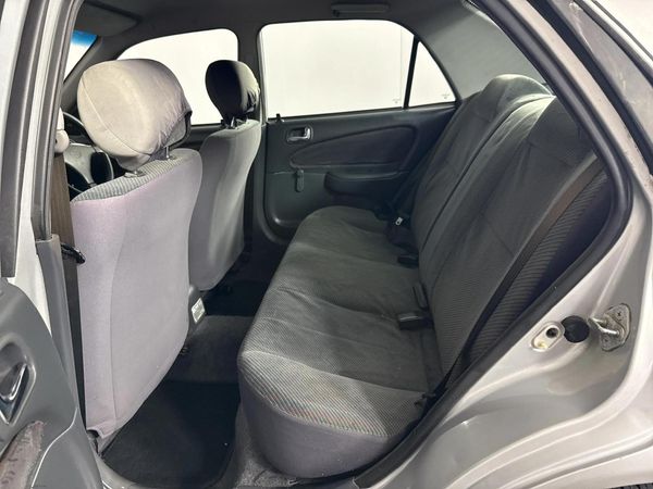 2002-Toyota-Corolla-160i-GLE-Auto image:3