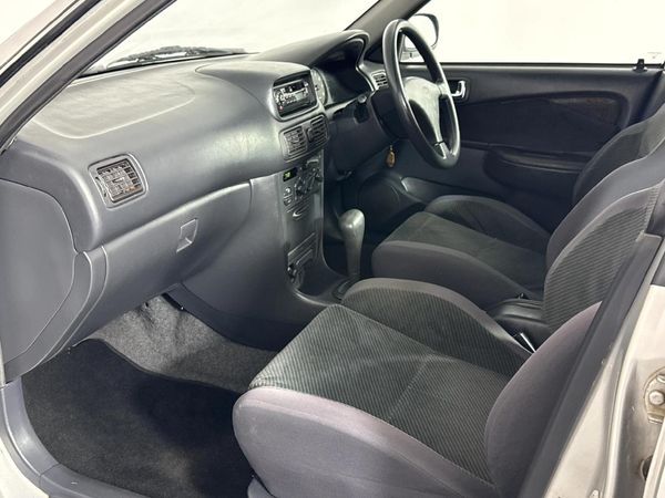 2002-Toyota-Corolla-160i-GLE-Auto image:8