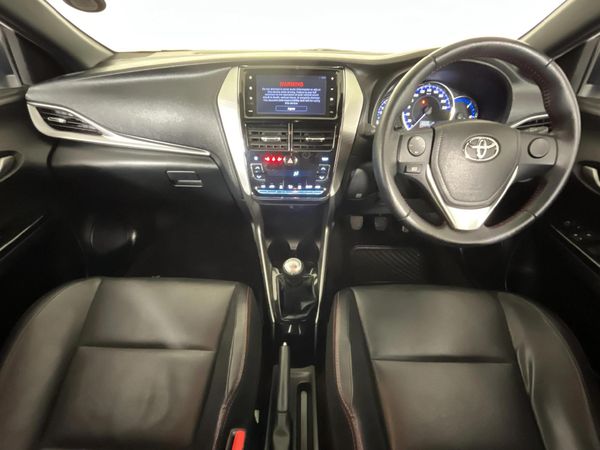 2019-Toyota-Yaris-15-Sport-5-dr image:1