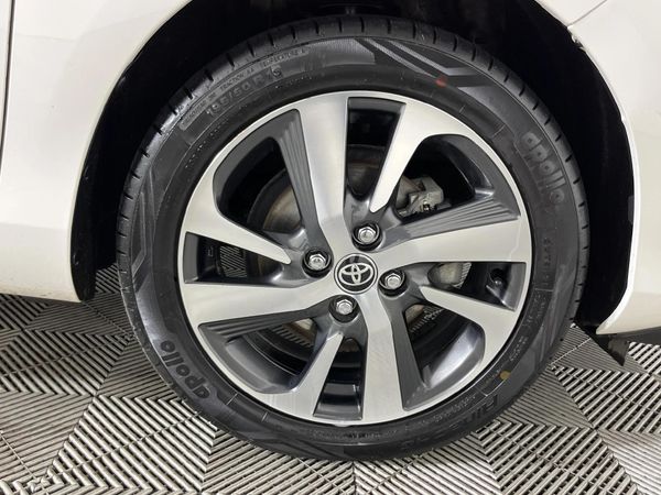 2019-Toyota-Yaris-15-Sport-5-dr image:5