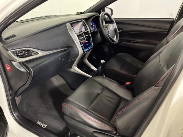 2019-Toyota-Yaris-15-Sport-5-dr image:8