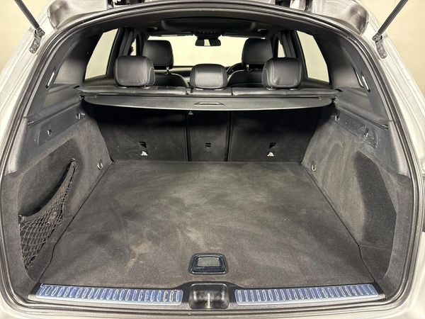 2017-Mercedes-Benz-GLC-250d image:12