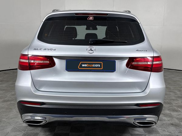 2017-Mercedes-Benz-GLC-250d image:16