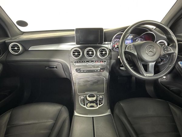 2017-Mercedes-Benz-GLC-250d image:1