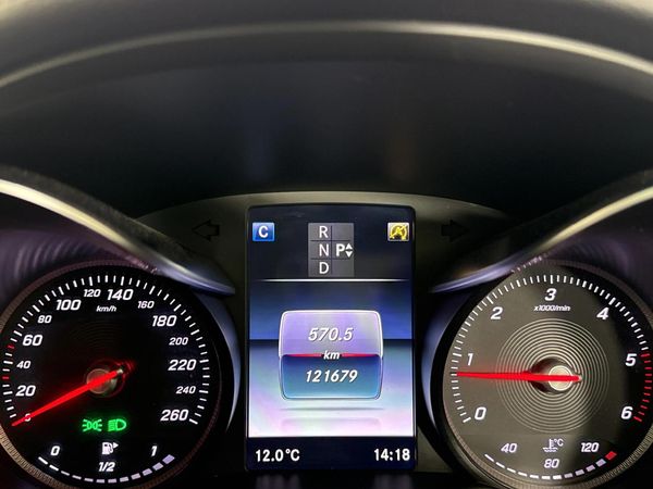 2017-Mercedes-Benz-GLC-250d image:2