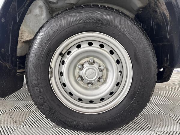 2024-Isuzu-D-Max-19-DDI-HR-Single-Cab image:3