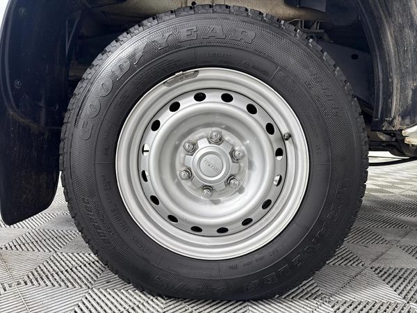 2024-Isuzu-D-Max-19-DDI-HR-Single-Cab image:5