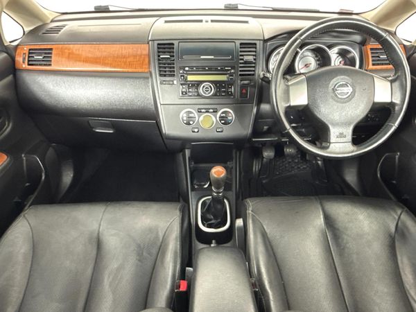 2013-Nissan-Tiida-18-Acenta image:1