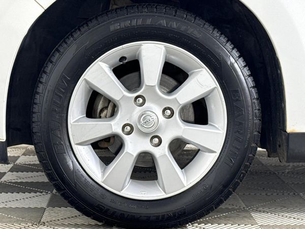 2013-Nissan-Tiida-18-Acenta image:4