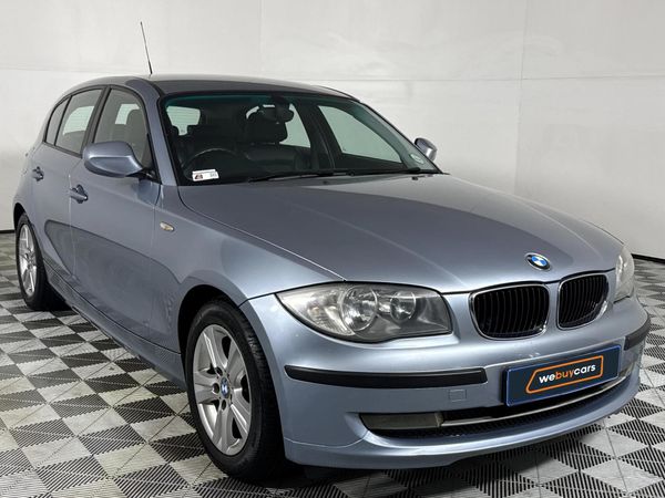 2011-BMW-1-Series-118i-5-dr image:9