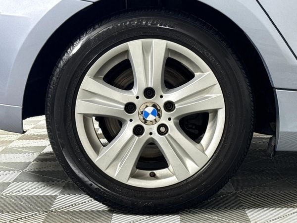 2011-BMW-1-Series-118i-5-dr image:6