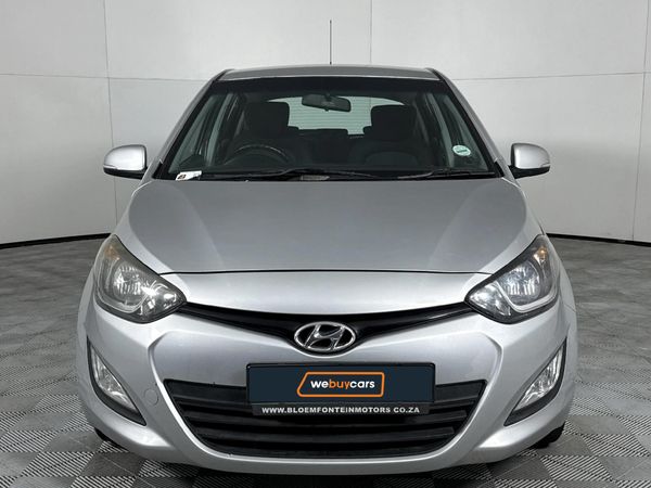 2013-Hyundai-i20-14-Glide image:14