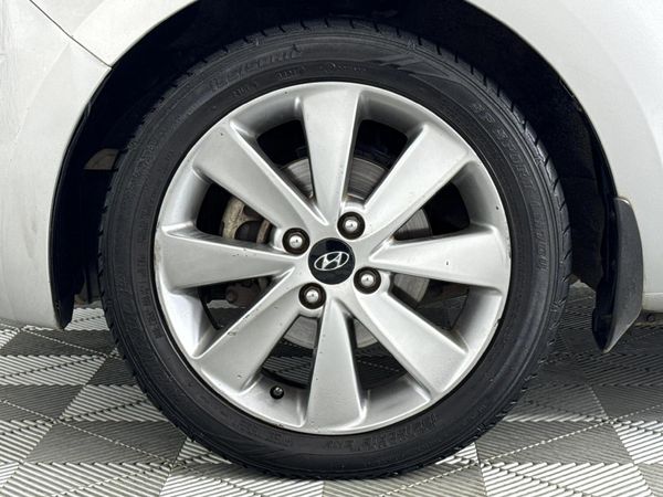 2013-Hyundai-i20-14-Glide image:4